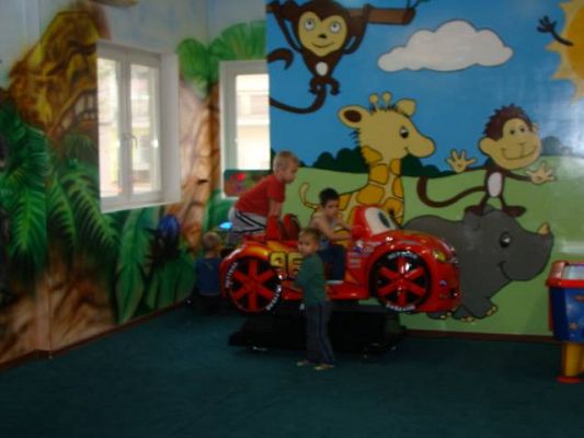 Grafika #7: Przedszkolaki w Smykolandii