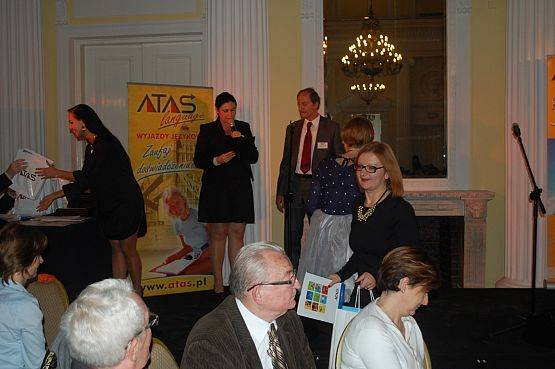 Grafika #6: Elżbieta Laskiewicz nauczycielka Zespołu Szkół im. Jana Pawła II w Łebieniu laureatką Ogólnopolskiego Konkursu "Wartościowa wycieczka szkolna"