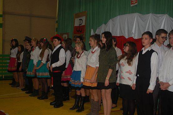 Grafika #0: Młodzież naszej szkoły gościnnie wystąpiła w Zespole Szkół w Garczegorzu i Gminnym Ośrodku Kultury w Nowej Wsi Lęborskiej z programem patriotycznym