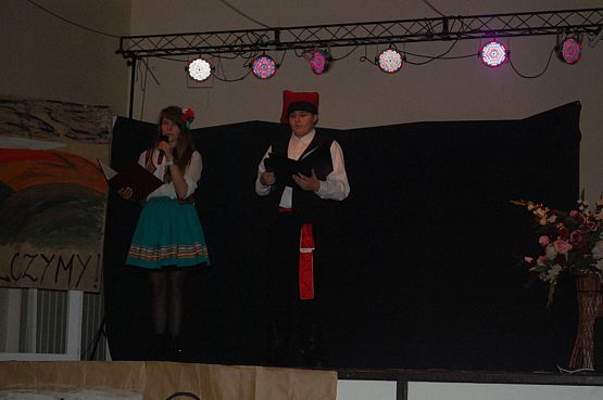 Grafika #12: Młodzież naszej szkoły gościnnie wystąpiła w Zespole Szkół w Garczegorzu i Gminnym Ośrodku Kultury w Nowej Wsi Lęborskiej z programem patriotycznym