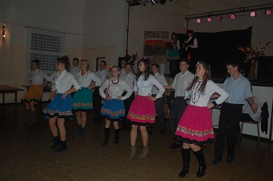 Grafika #20: Młodzież naszej szkoły gościnnie wystąpiła w Zespole Szkół w Garczegorzu i Gminnym Ośrodku Kultury w Nowej Wsi Lęborskiej z programem patriotycznym