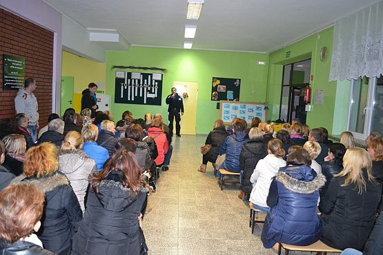 Grafika #1: Spotkanie z rodzicami - zagrożenia współczesnej młodzieży