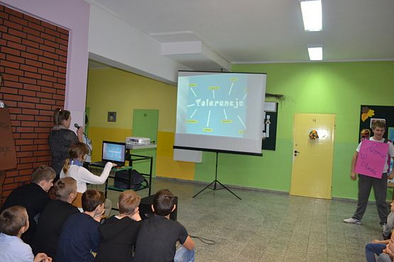 Grafika #2: Tolerancja - nie bądź obojętny wobec przemocy