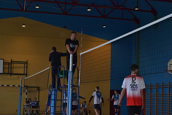 Grafika #13: XIII Turniej Piłki Siatkowej z okazji Święta Niepodległości o puchar dyrektora Zespołu Szkół im. Jana Pawła II w Łebieniu