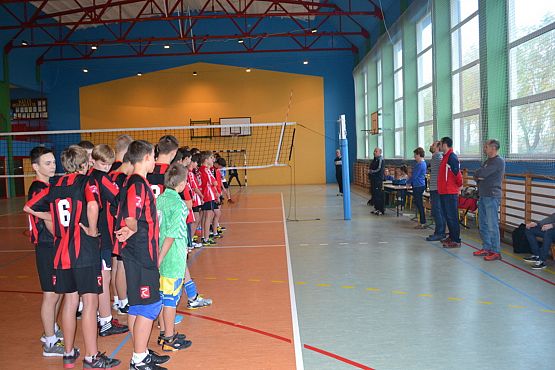 Grafika #22: XIII Turniej Piłki Siatkowej z okazji Święta Niepodległości o puchar dyrektora Zespołu Szkół im. Jana Pawła II w Łebieniu