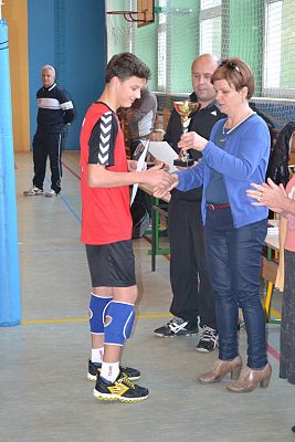 Grafika #27: XIII Turniej Piłki Siatkowej z okazji Święta Niepodległości o puchar dyrektora Zespołu Szkół im. Jana Pawła II w Łebieniu