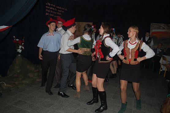 Grafika #16: Wieczornica z okazji Święta Niepodległości