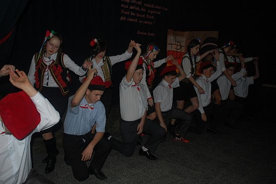 Grafika #14: Wieczornica z okazji Święta Niepodległości