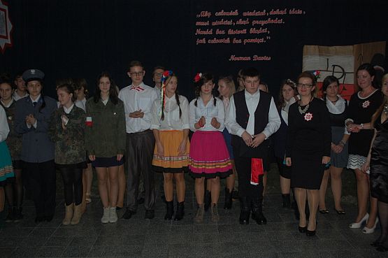 Grafika #21: Wieczornica z okazji Święta Niepodległości