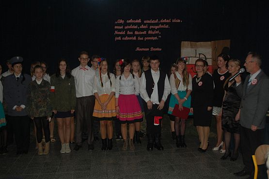 Grafika #22: Wieczornica z okazji Święta Niepodległości