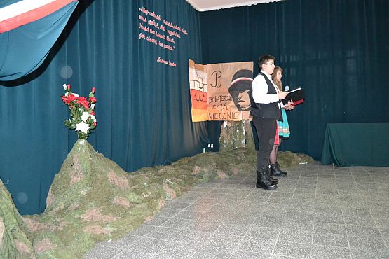 Grafika #15: Uroczysty apel z okazji Narodowego Święta Niepodległości