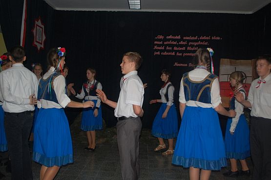 Grafika #18: Uroczysty apel z okazji Narodowego Święta Niepodległości