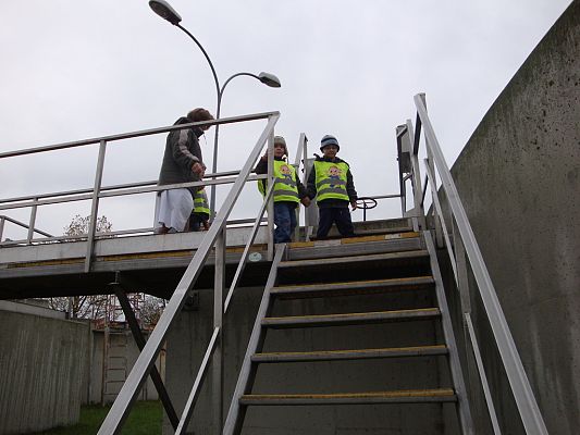 Grafika #11: Wycieczka zerówek do MPWiK w Lęborku