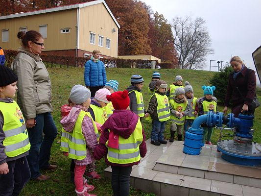 Grafika #15: Wycieczka zerówek do MPWiK w Lęborku