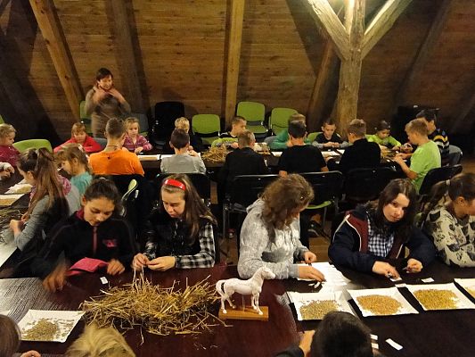 Grafika #1: Wycieczka do Krainy w Kratę