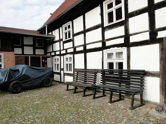 Grafika #21: Wycieczka do Krainy w Kratę