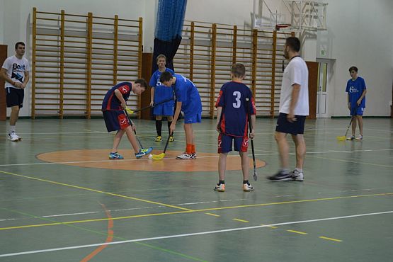 Grafika #2: Drużyna Gimnazjum w Łebieniu mistrzem powiatu w unihokeja