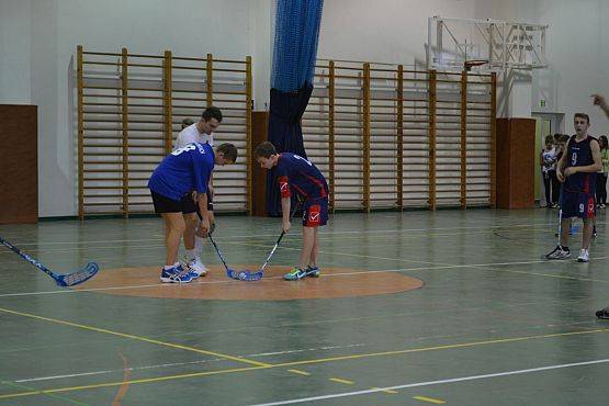 Grafika #6: Drużyna Gimnazjum w Łebieniu mistrzem powiatu w unihokeja