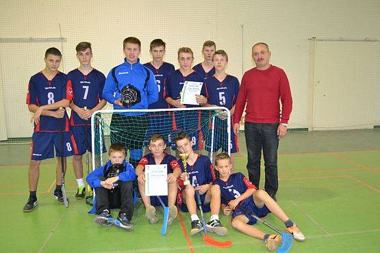 Grafika #0: Drużyna Gimnazjum w Łebieniu mistrzem powiatu w unihokeja