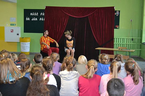 Grafika #10: Przedstawienia teatralne