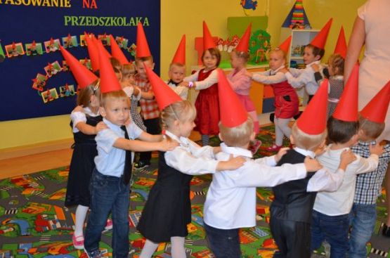 Grafika #2: Pasowanie na przedszkolaka