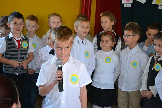 Grafika #2: Ślubowanie uczniów klas pierwszych