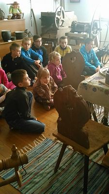 Grafika #6: Lekcja w Muzeum w Lęborku "Kaszuby jak malowane"