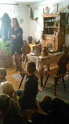 Grafika #7: Lekcja w Muzeum w Lęborku "Kaszuby jak malowane"