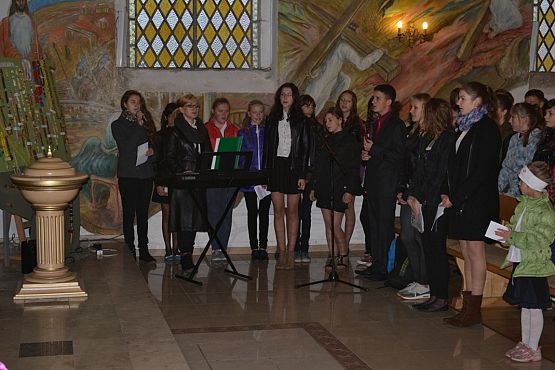 Grafika #2: 8 rocznica nadania imienia Jana Pawła II Zespołowi Szkół w Łebieniu