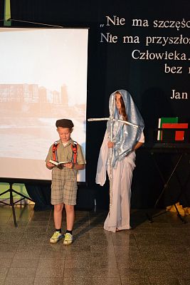 Grafika #7: 8 rocznica nadania imienia Jana Pawła II Zespołowi Szkół w Łebieniu