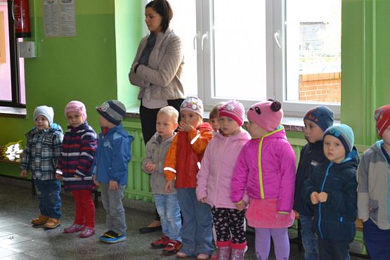 Grafika #1: Spotkanie przedszkolaków z policjantami