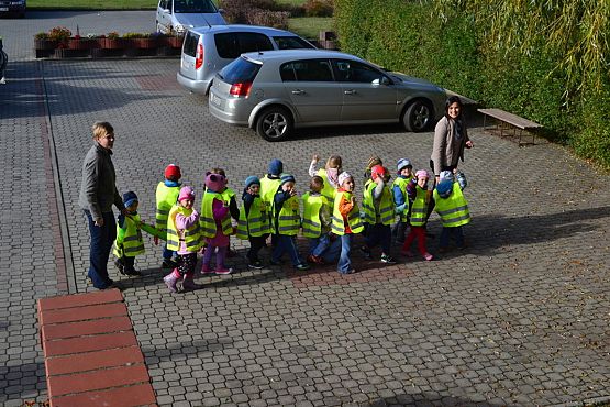 Grafika #16: Spotkanie przedszkolaków z policjantami