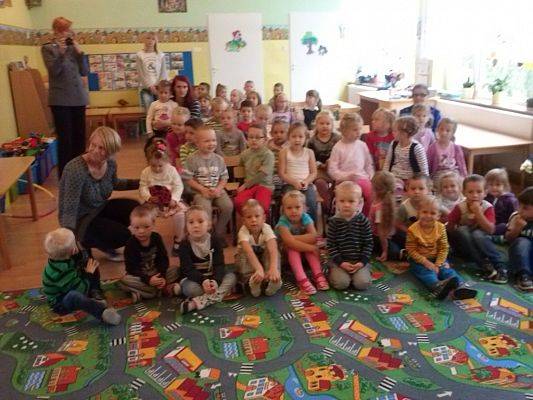 Grafika #1: Spotkanie przedszkolaków z policjantami