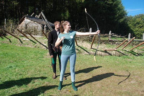 Grafika #10: Dzień życia w średniowiecznym obozie wojskowym - Święcino