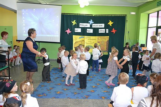 Grafika #1: Zakończenie roku w Przedszkolu w Łebieniu