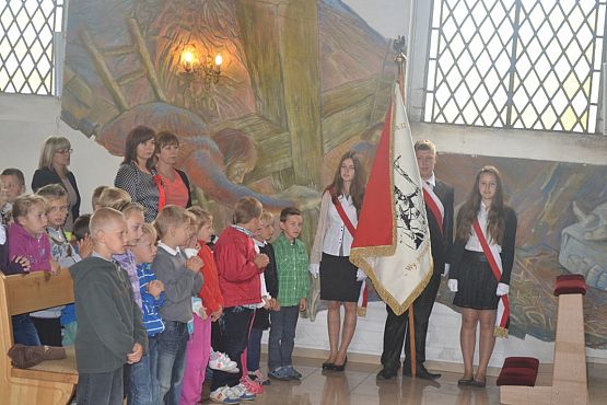 Grafika #2: Uroczysta msza na zakończenie roku szkolnego