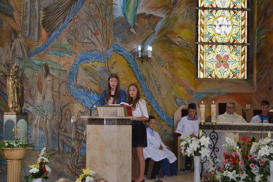 Grafika #7: Uroczysta msza na zakończenie roku szkolnego