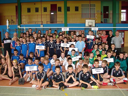 Grafika #0: SP 3 Sulechów wygrywa II Ogólnopolski Turniej Minipiłki Siatkowej Chłopców o Puchar Wójta Gminy Nowa Wieś Lęborska.