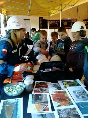 Grafika #2: Młody Inżynier Eksperymentuje