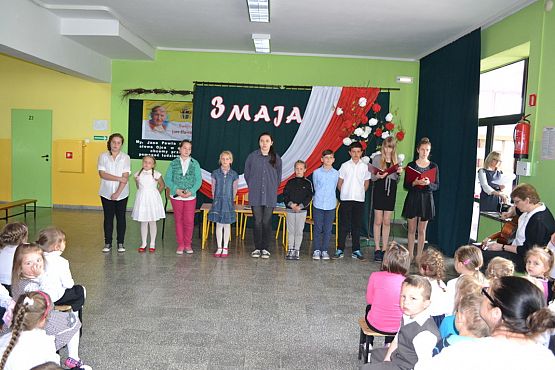 Grafika #2: Apel z okazji rocznicy uchwalenia Konstytucji 3 - go Maja