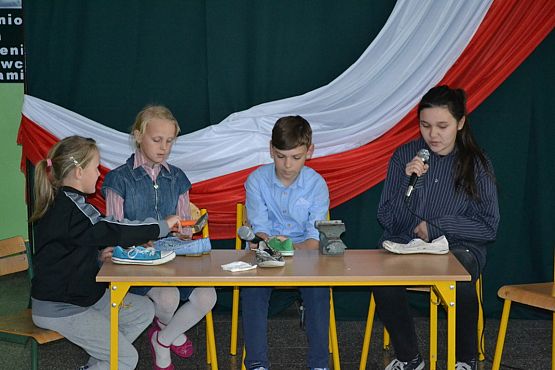 Grafika #5: Apel z okazji rocznicy uchwalenia Konstytucji 3 - go Maja