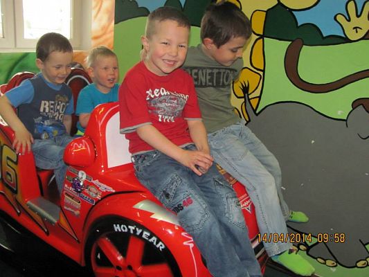 Grafika #4: Pięciolatki w Smykolandii