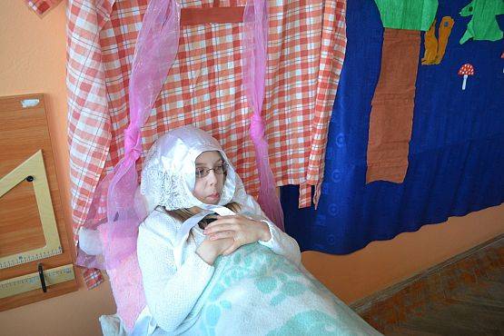 Grafika #0: Przedstawienie klasy IV