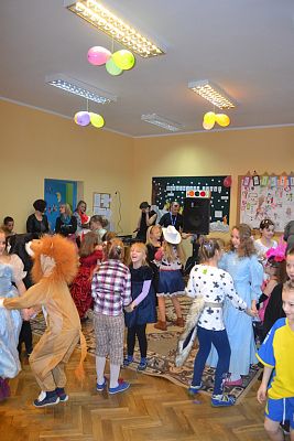 Grafika #7: Karnawał to czas radości i rozrywki