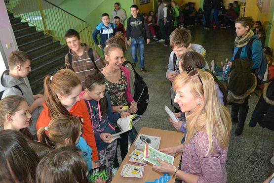 Grafika #6: Akcja profilaktyczna Kontakt – bus