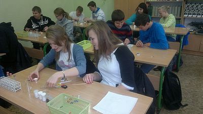 Grafika #0: Pokazy chemiczne