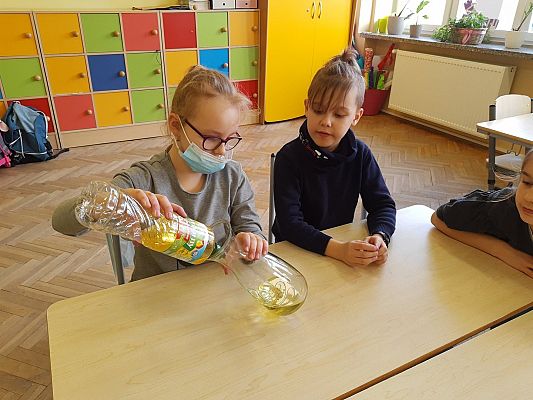 Grafika #26: Eksperymenty z wodą