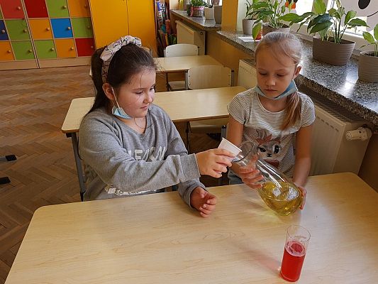 Grafika #3: Eksperymenty z wodą