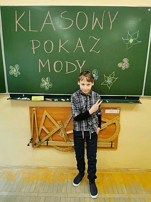 Grafika #13: KLASOWY POKAZ MODY