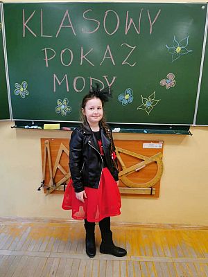 Grafika #7: KLASOWY POKAZ MODY